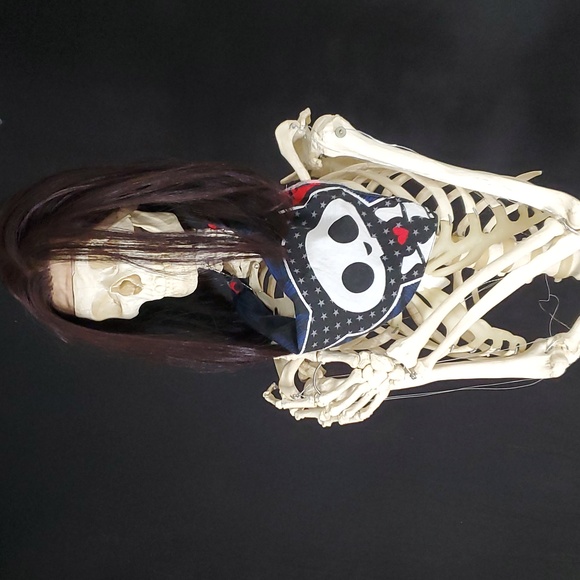 VTG Hot Topic Skelanimals Kit The Cat Square Bandana Scarf Accessory Sz 20"x 20" - Picture 11 of 16